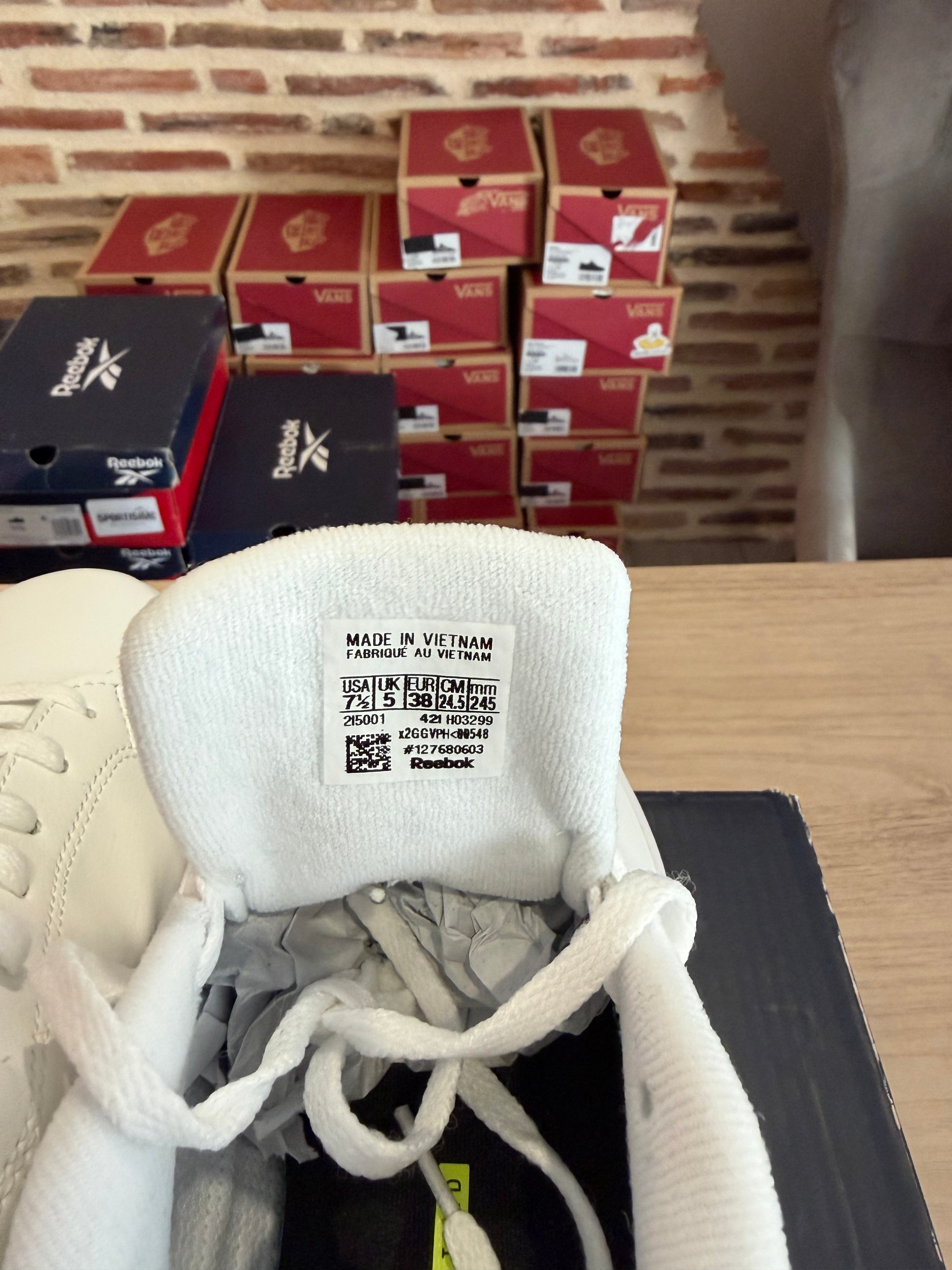 Reebok Royal Complete Sport Femme Blanche – Pointure 38 – Neuves avec boîte