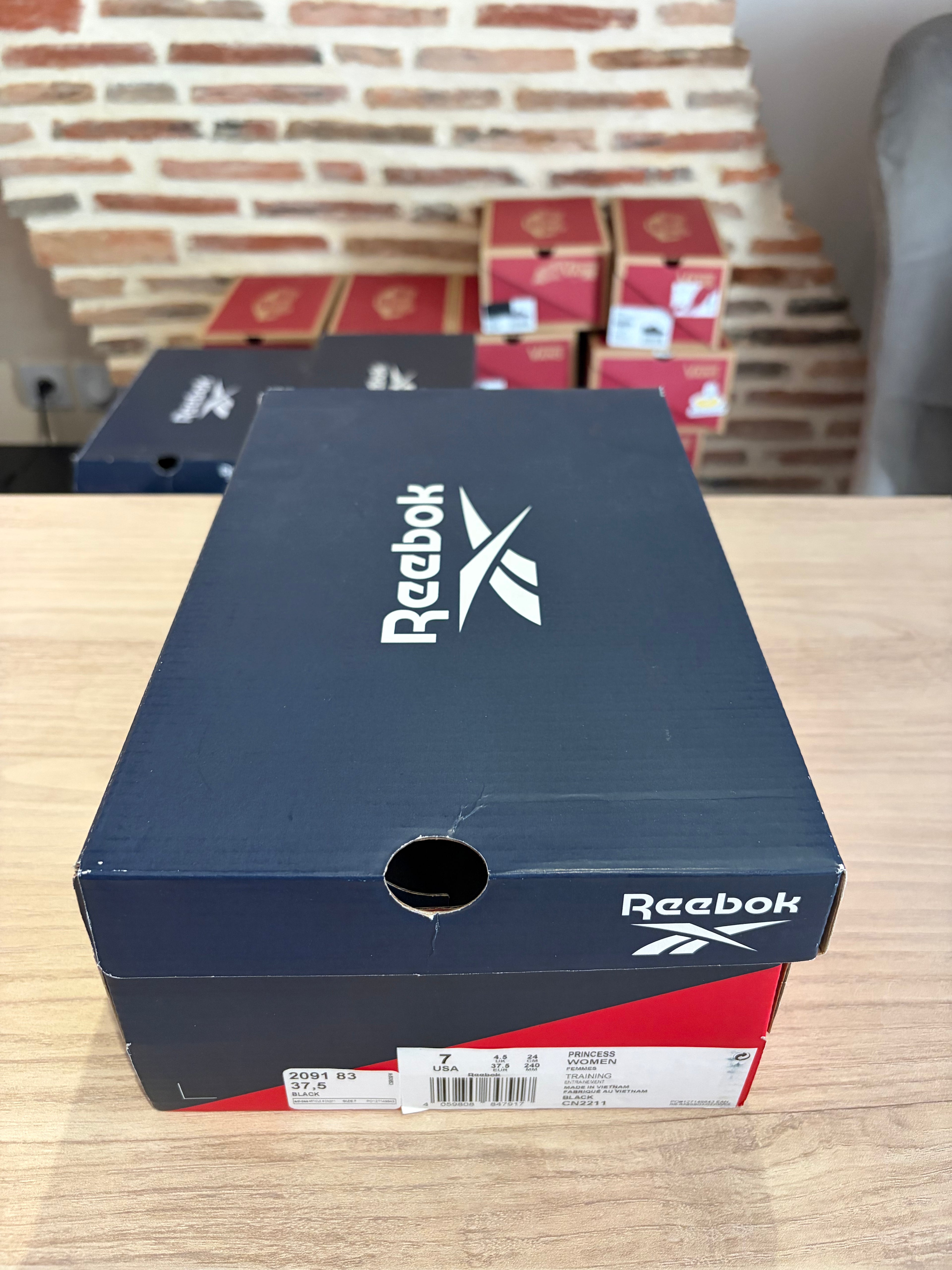 Reebok Princess Femme Noires – Pointure 37,5 – Neuves avec boîte