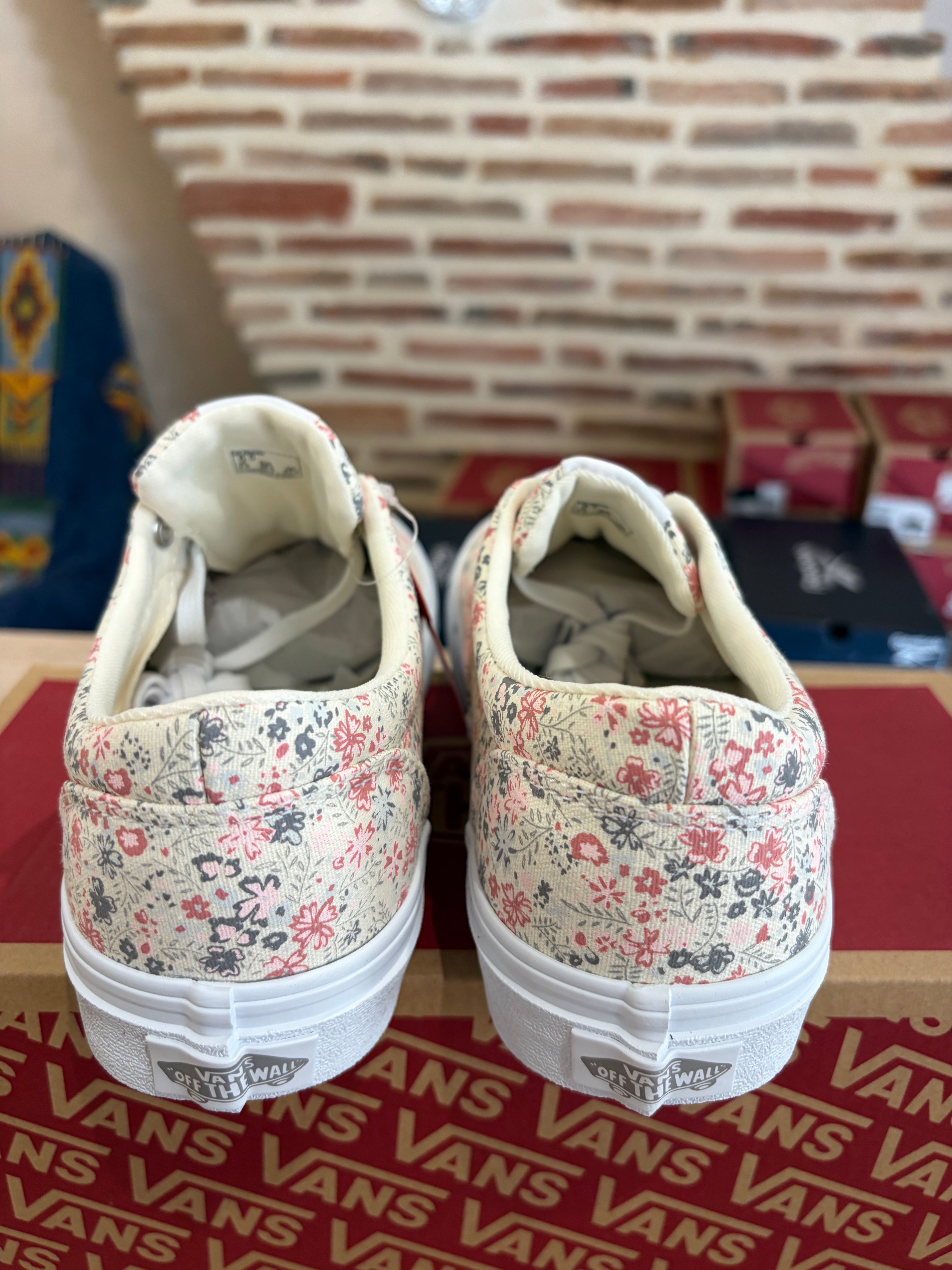 Vans Doheny Ditsy Floral Femme – Pointure 36,5 – Neuves avec boîte
