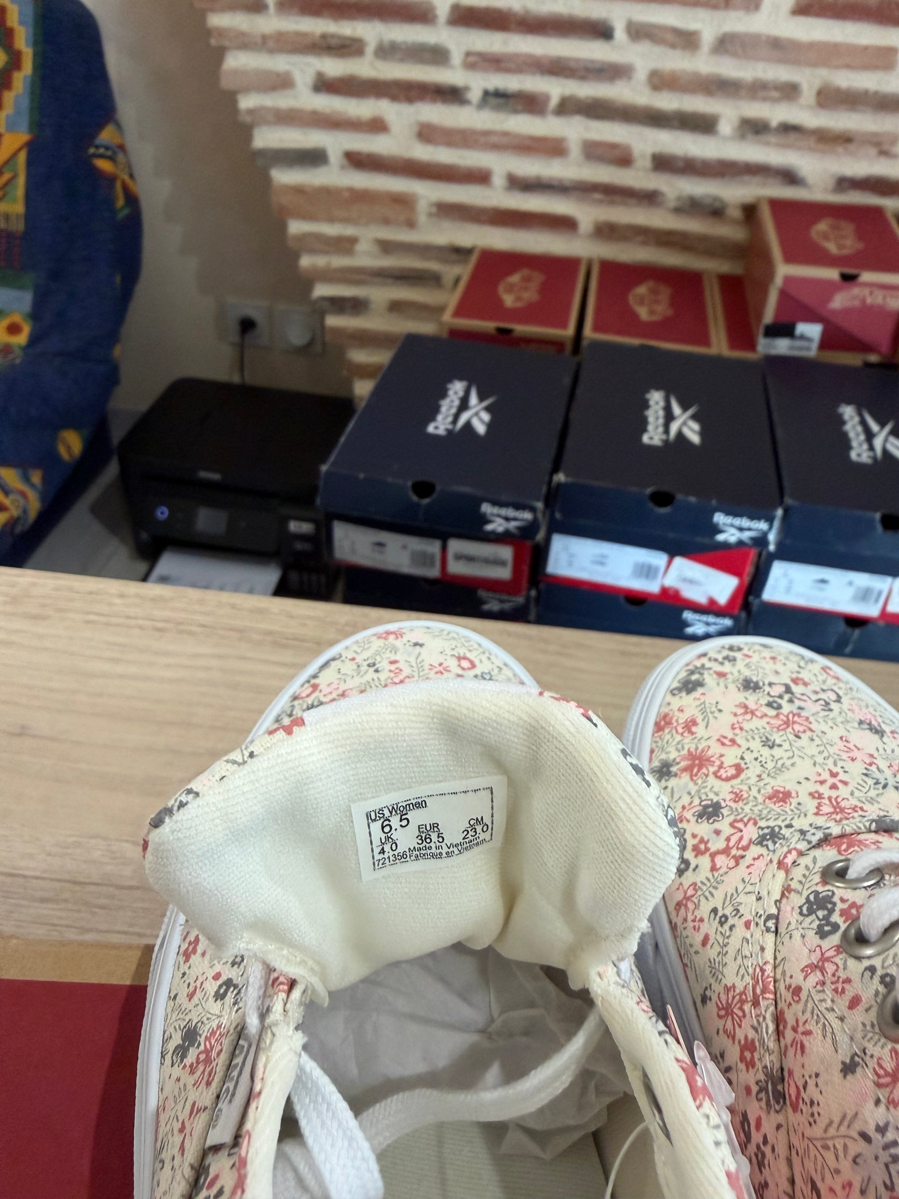 Vans Doheny Ditsy Floral Femme – Pointure 36,5 – Neuves avec boîte