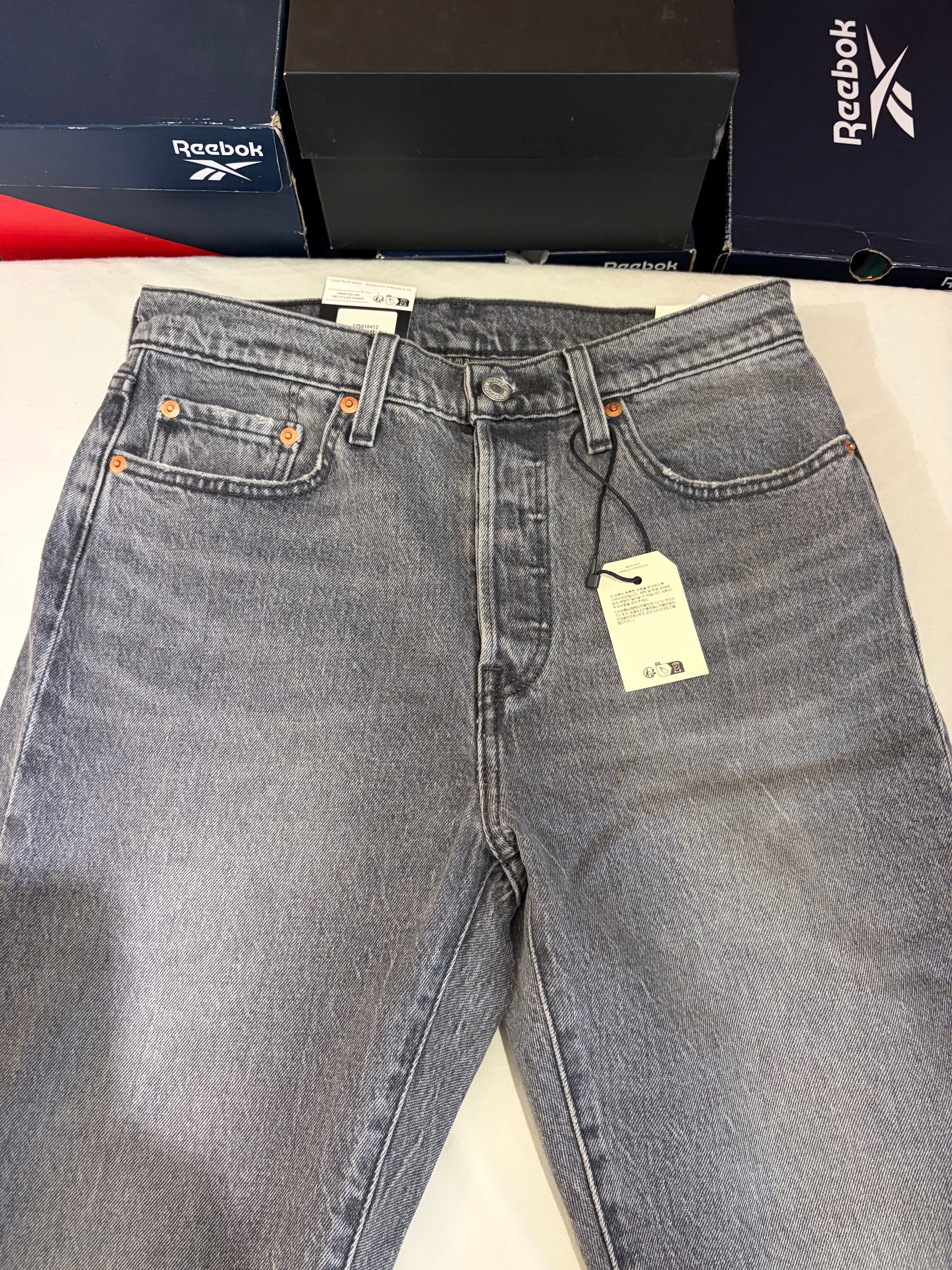 Jean Levi's® 501® Original Femme Gris Délavé – Taille W28 L32 – Neuf avec Étiquette