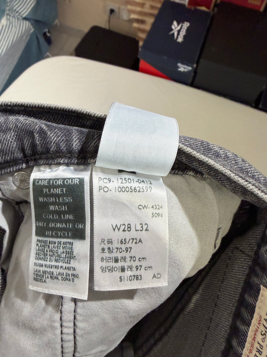 Jean Levi's® 501® Original Femme Gris Délavé – Taille W28 L32 – Neuf avec Étiquette